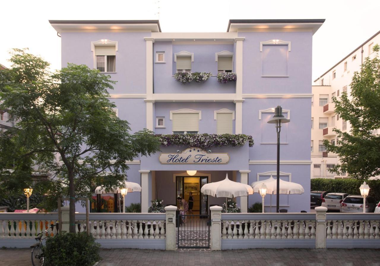 Hotel Trieste Чезенатико Экстерьер фото